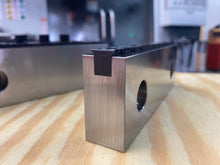 Load image into Gallery viewer, Gorilla Jaws with 1 inch Grippers (1 Inch Jaw)