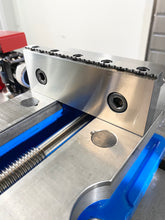 Load image into Gallery viewer, A-2 GORILLA JAWS WITH 6" INCH GRIPPERS